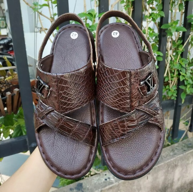 Giày sandal da cá sấu